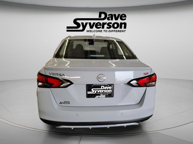 New 2025 Nissan Versa SR w/ Trunk Package FWD image 3