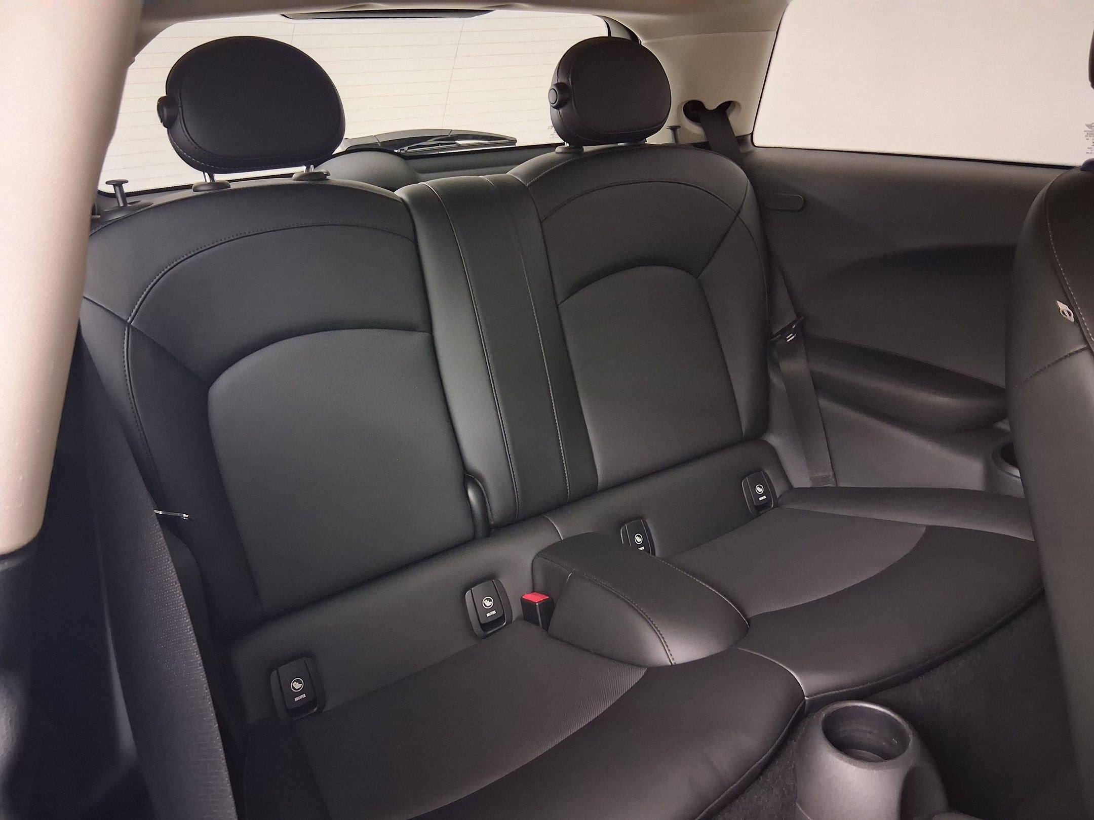 Used 2014 MINI Cooper 2-Door Hardtop FWD image 29