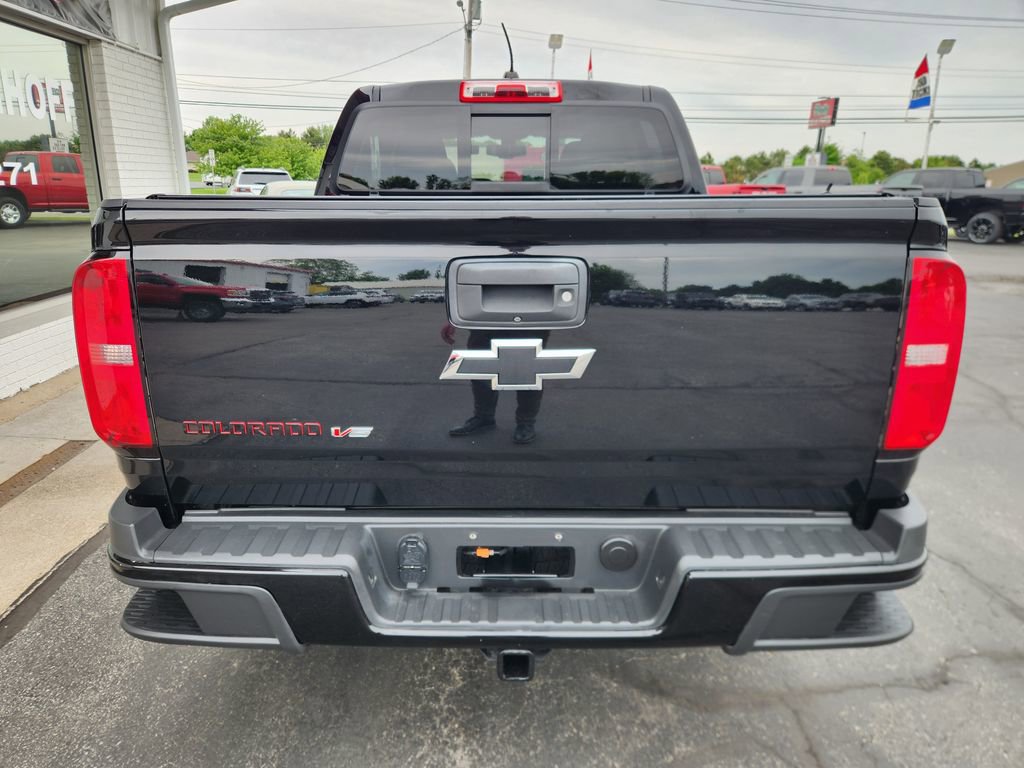 Used 2019 Chevrolet Colorado LT w/ Redline Special Edition AWD/4WD image 4
