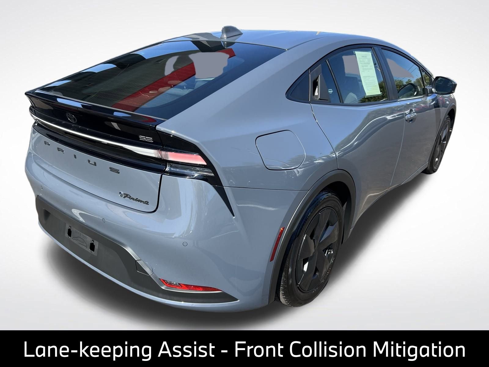 Used 2024 Toyota Prius Prime FWD image 9