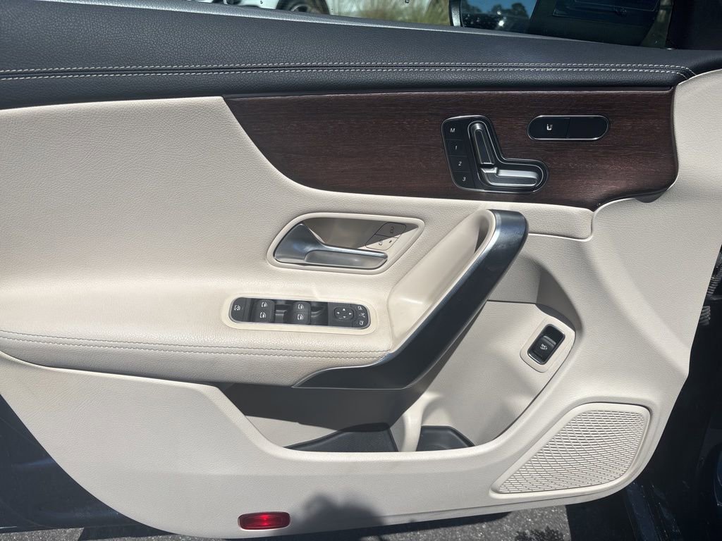Used 2021 Mercedes-Benz CLA 250 CLA 250 image 43