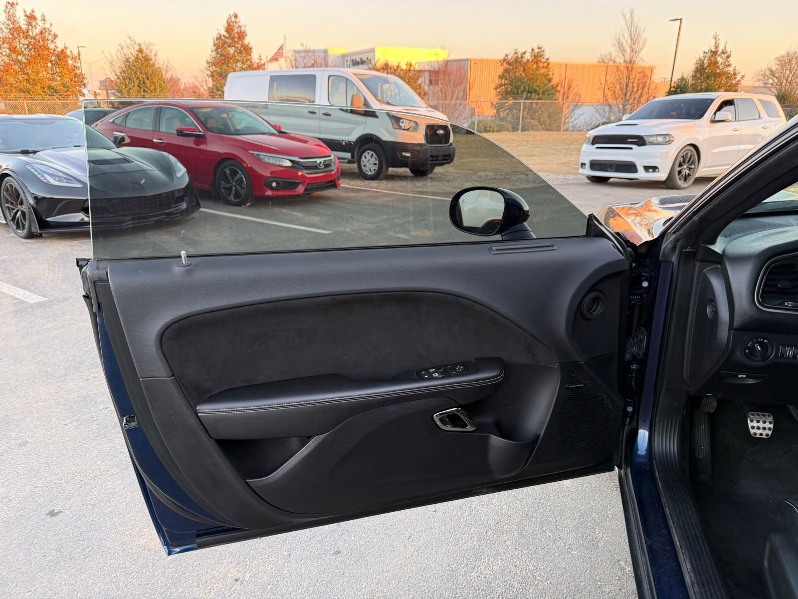 Used 2015 Dodge Challenger SRT Hellcat image 23