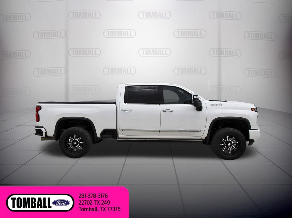 Used 2024 Chevrolet Silverado 2500 High Country w/ Technology Package AWD/4WD image 9