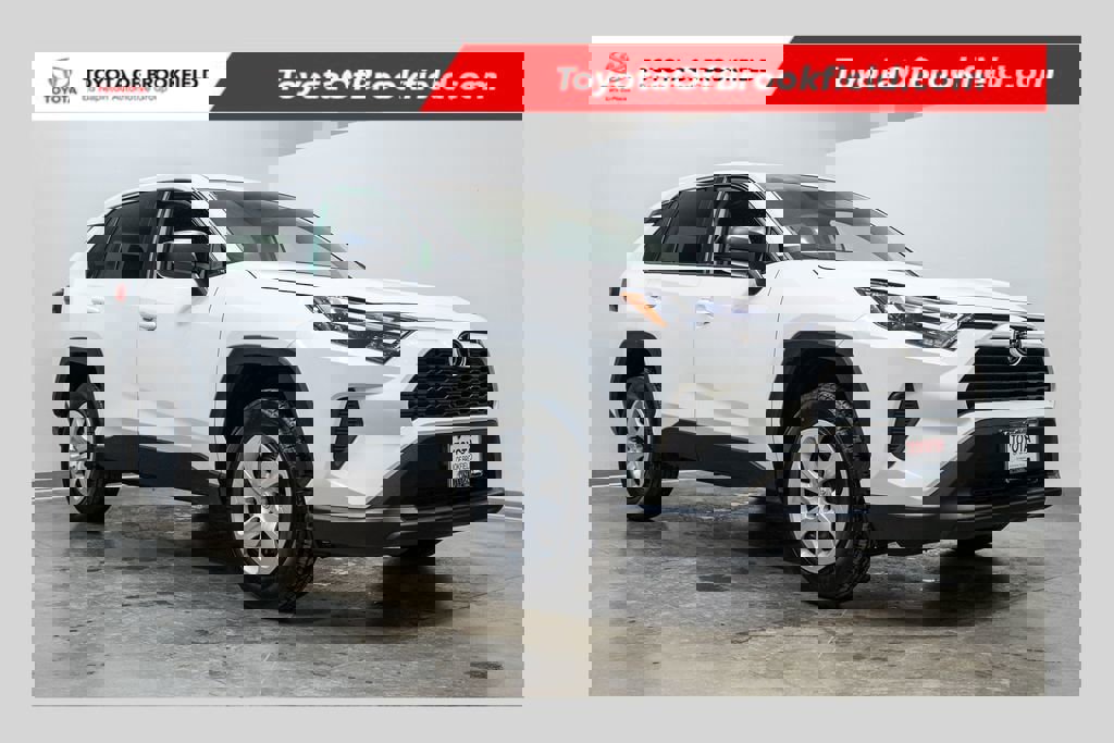 Used 2024 Toyota RAV4 LE image 1