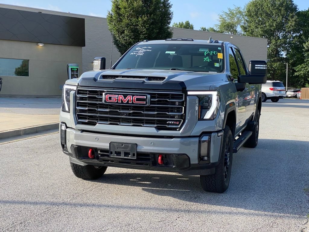 Used 2024 GMC Sierra 2500 AT4 w/ AT4 Premium Plus Package AWD/4WD image 3
