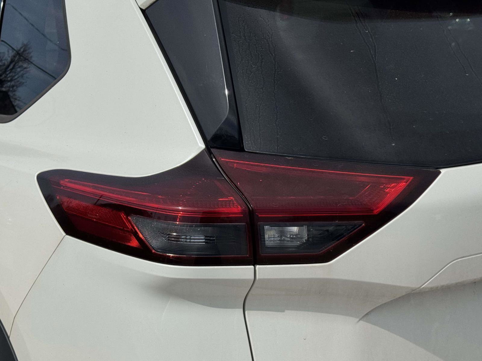 Used 2021 Nissan Rogue SL image 8