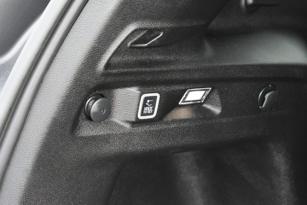 Used 2024 Jeep Grand Cherokee L Altitude image 30