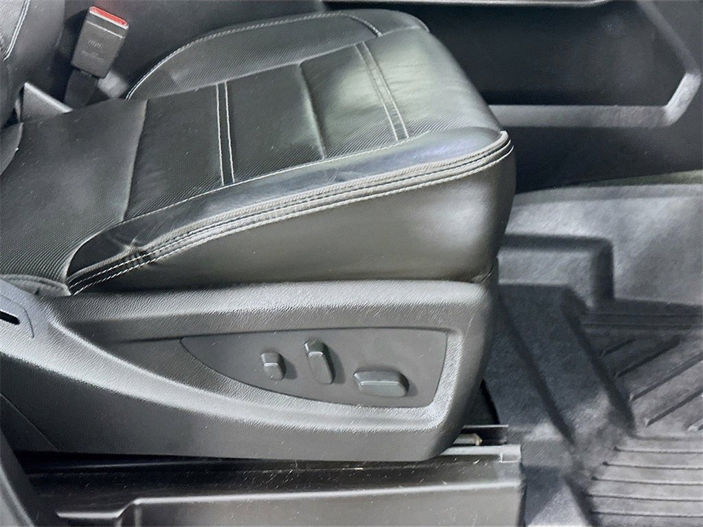 Used 2018 GMC Sierra 3500 Denali w/ Duramax Plus Package image 24