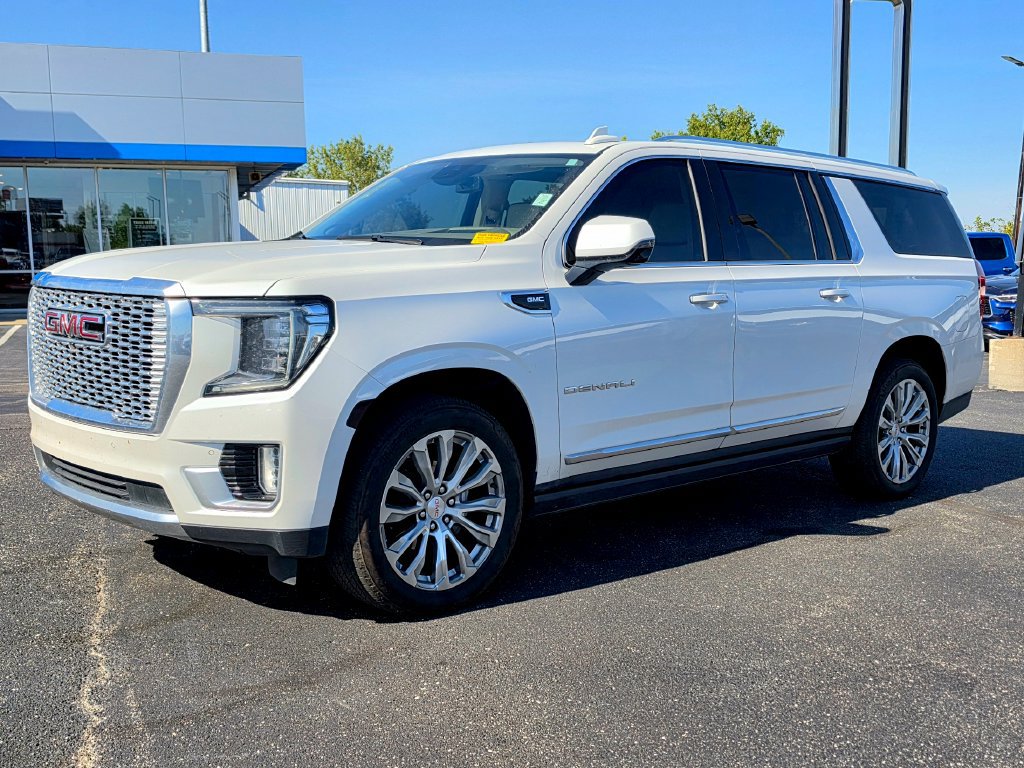 Used 2024 GMC Yukon XL Denali AWD/4WD image 2