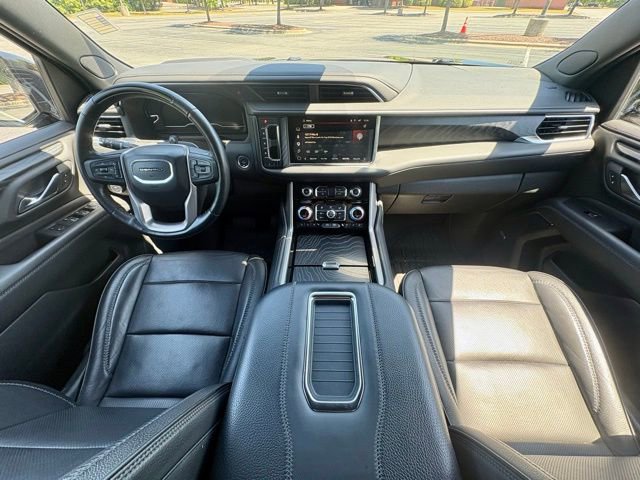 Used 2024 GMC Yukon Denali w/ Advanced Technology Package AWD/4WD image 25