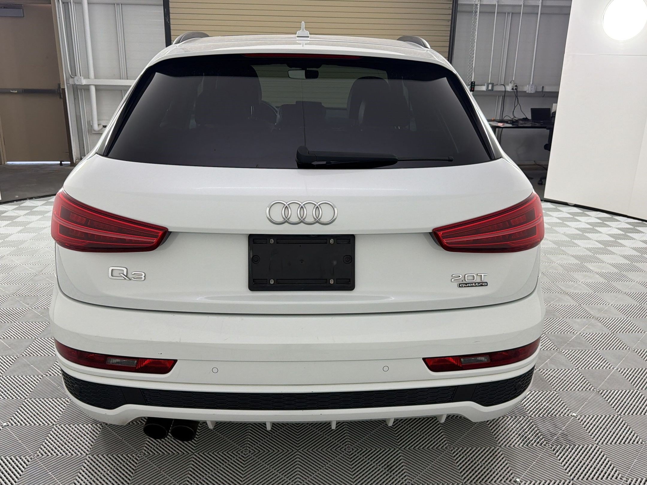 Used 2018 Audi Q3 2.0T Premium Plus w/ Premium Plus Package AWD/4WD image 10