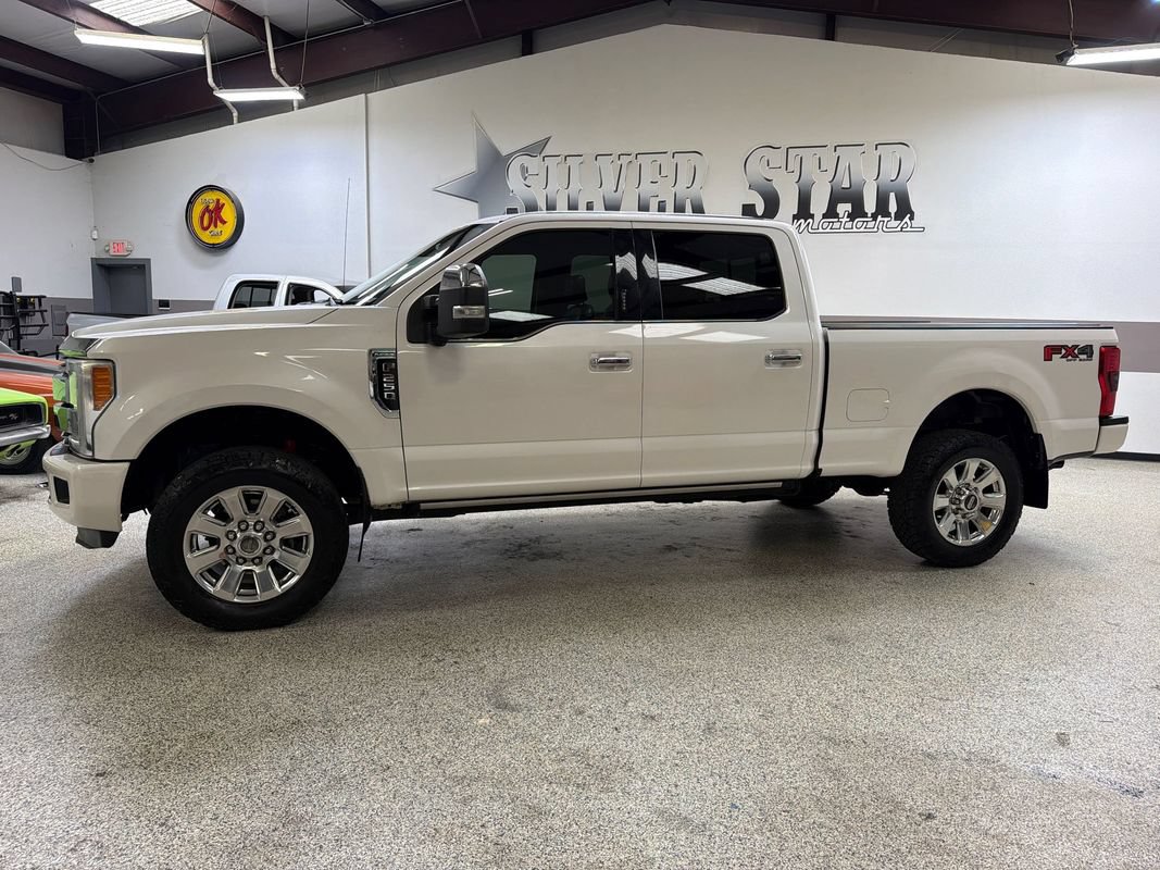 Used 2017 Ford F250 Platinum w/ Platinum Ultimate Package AWD/4WD image 2