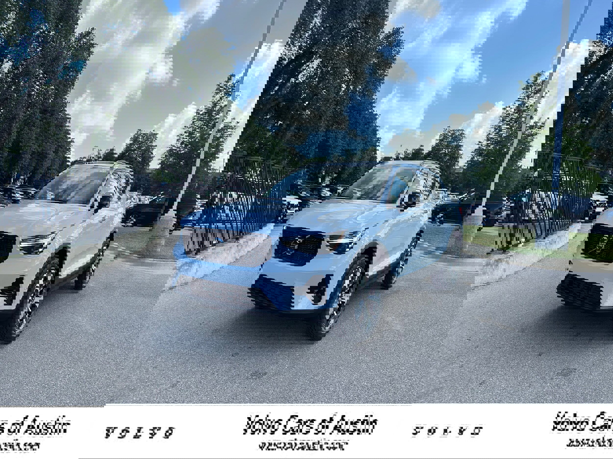 New 2026 Volvo XC40 B5 Plus w/ Protection Package Premier