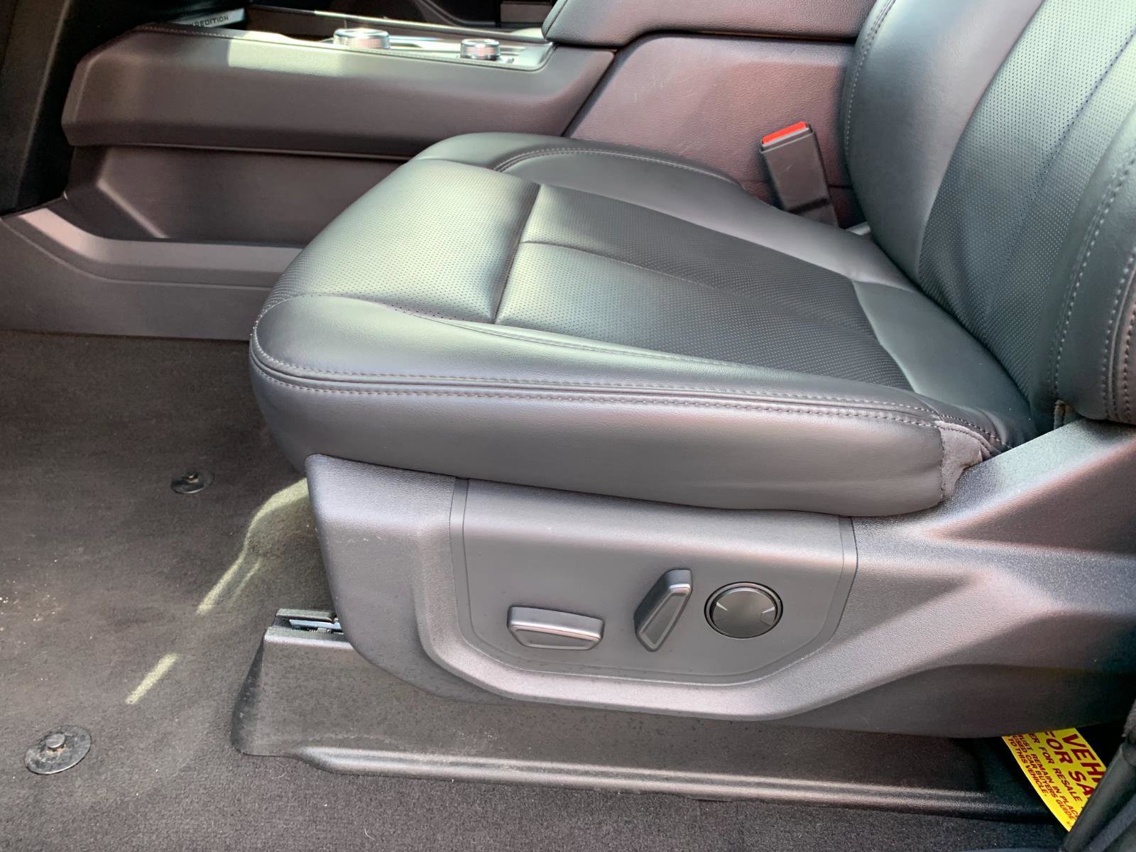 Used 2024 Ford Expedition Max XLT image 14