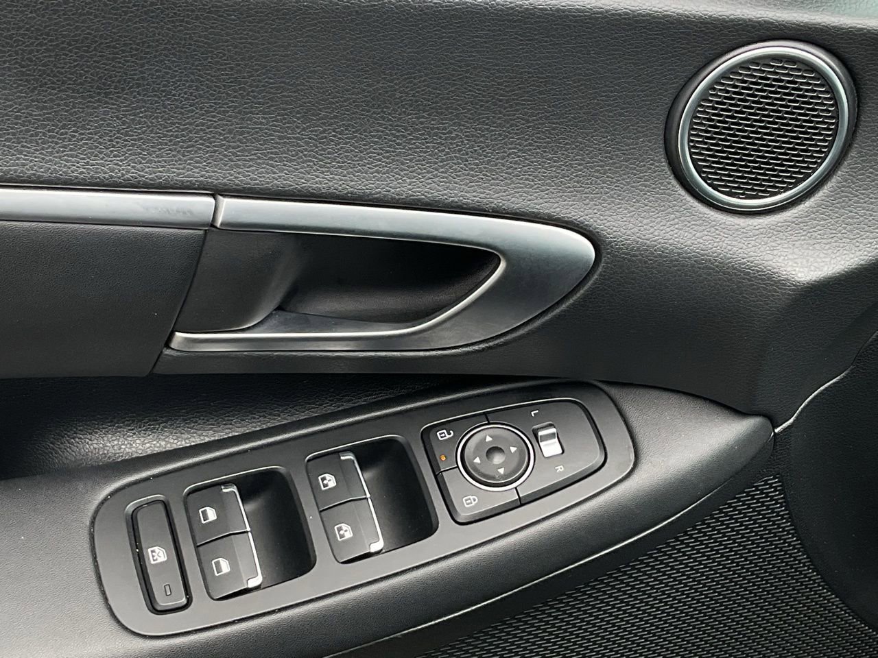 Used 2025 Hyundai Sonata SEL image 13