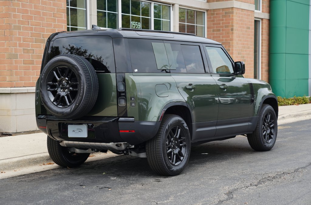 New 2026 Land Rover Defender 110 S AWD/4WD image 6