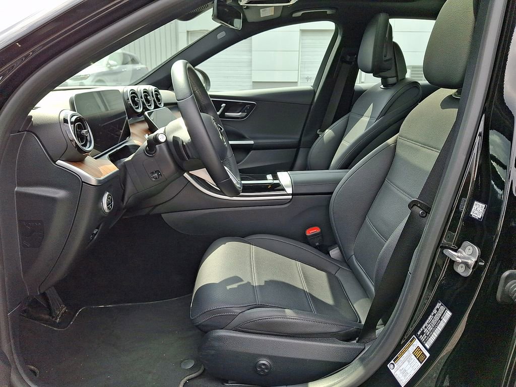 Used 2025 Mercedes-Benz C 300 4MATIC Sedan image 16