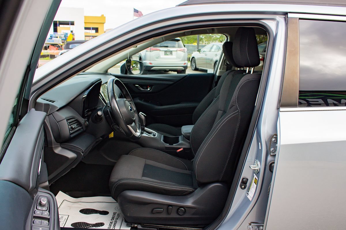 Used 2022 Subaru Outback Premium AWD/4WD image 12