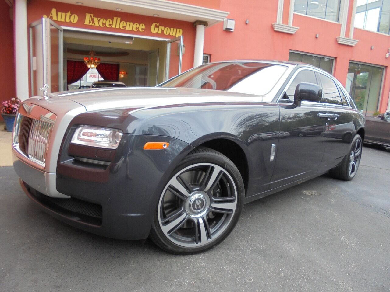 Used 2011 Rolls-Royce Ghost image 1