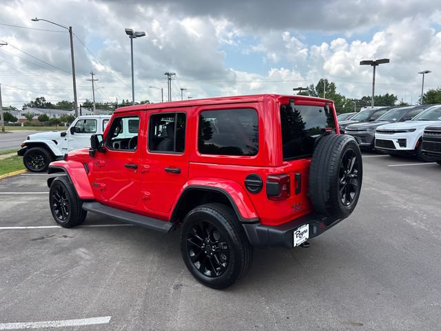 Used 2025 Jeep Wrangler Unlimited Sahara AWD/4WD image 4