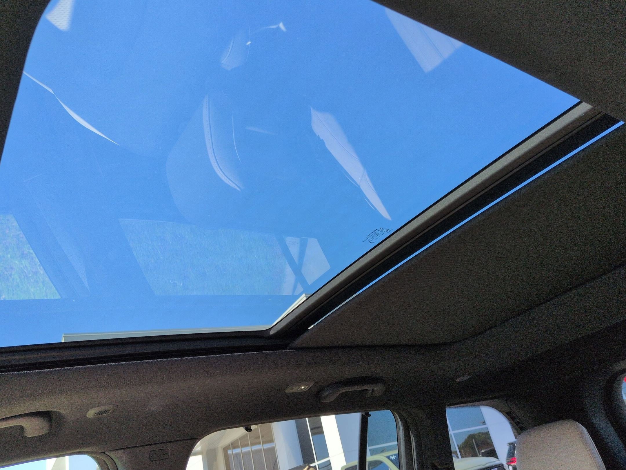 Used 2024 Jeep Grand Cherokee Limited w/ Luxury Tech Group II image 14