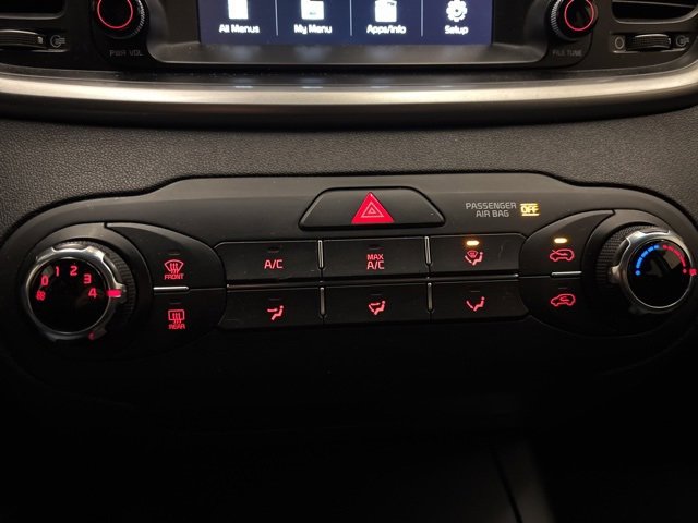 Certified 2019 Kia Sorento LX image 18