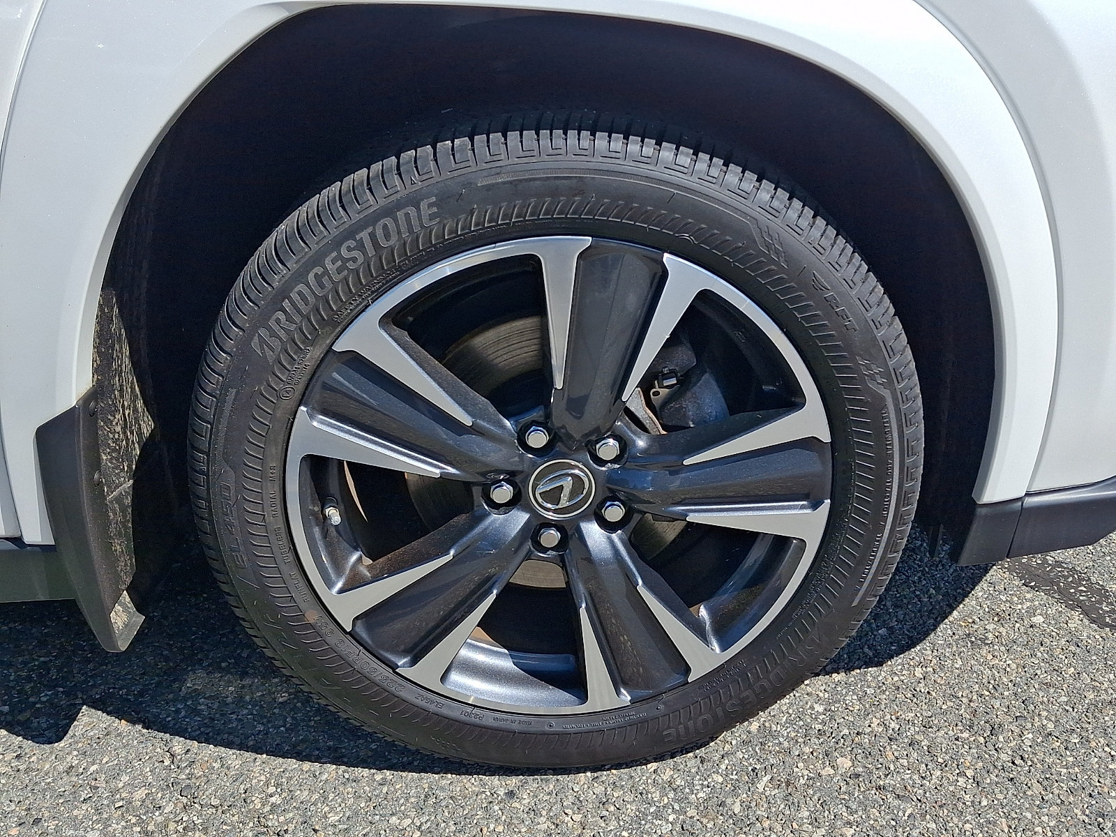 Certified 2022 Lexus UX 250h w/ Premium Package AWD/4WD image 9