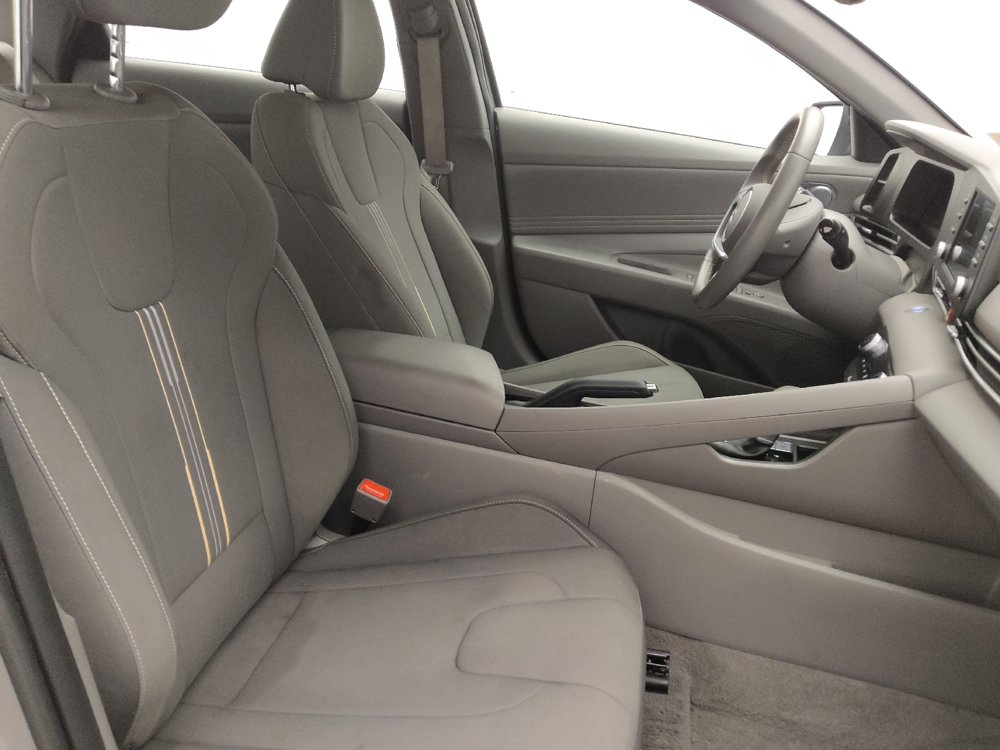 Used 2025 Hyundai Elantra Sport w/ Cargo Package FWD image 21