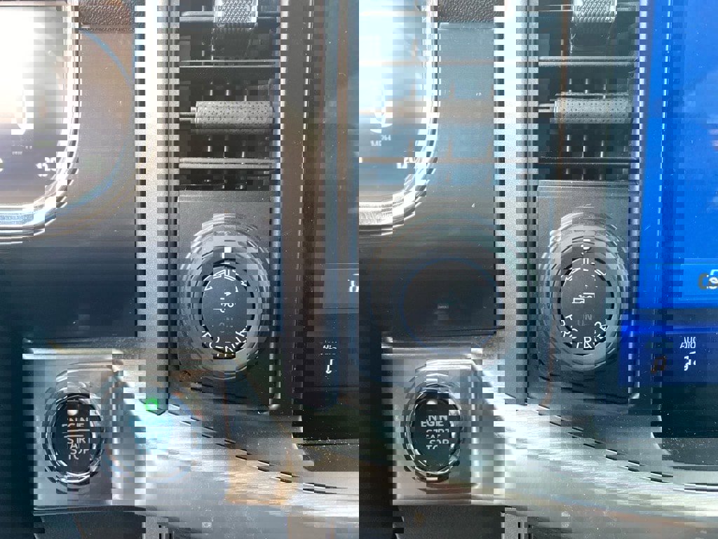 Used 2023 Ford F150 Lariat w/ Equipment Group 502A High image 16