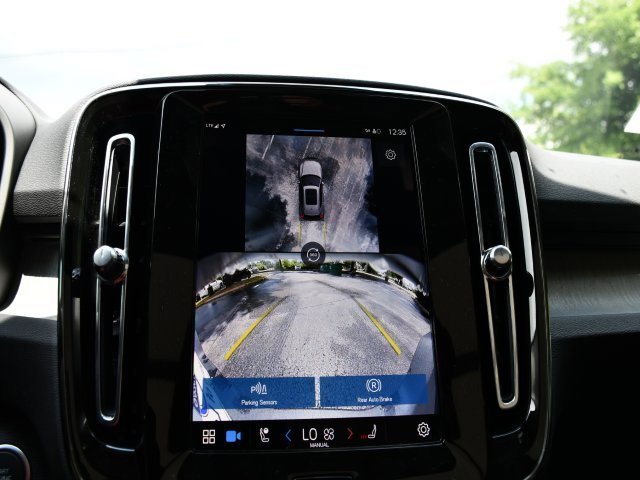 New 2025 Volvo XC40 B5 Plus w/ Protection Package Premier image 14