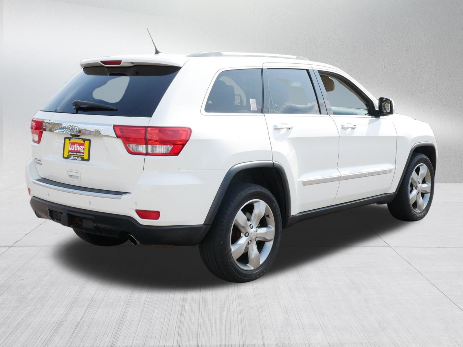 Used 2011 Jeep Grand Cherokee Limited w/ Trailer Tow Group AWD/4WD image 7