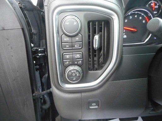 Used 2019 Chevrolet Silverado 1500 LTZ w/ LTZ Plus Package image 12