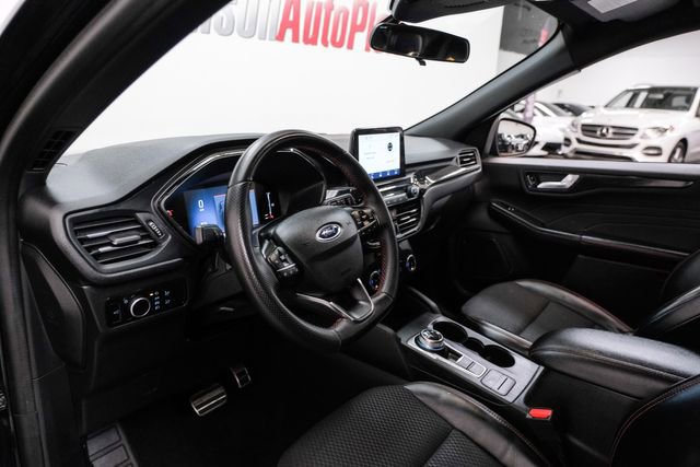 Used 2023 Ford Escape ST-Line image 3