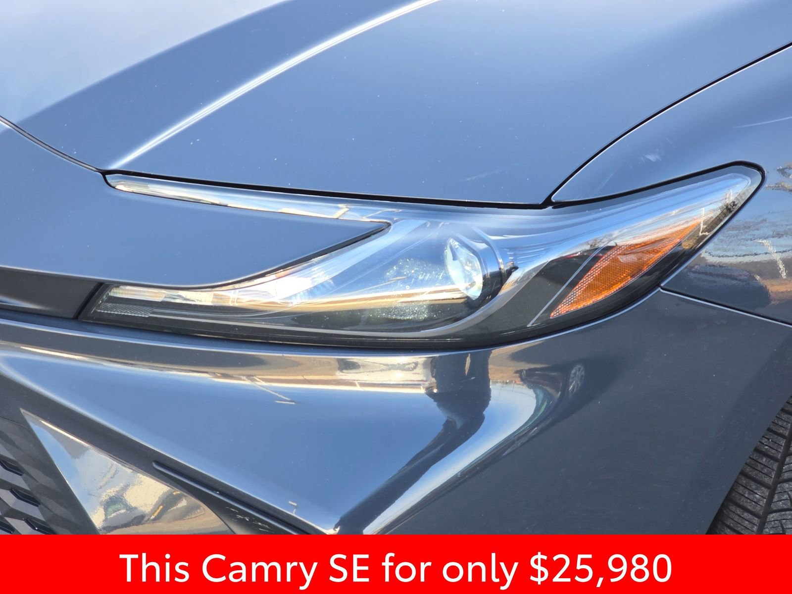 Used 2025 Toyota Camry SE image 36