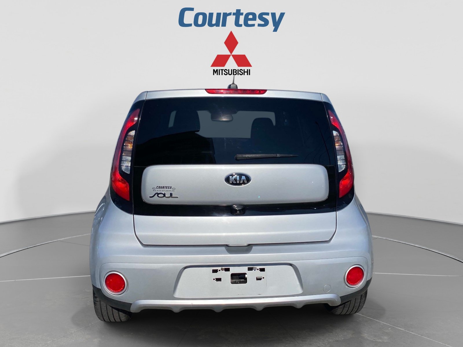 Used 2017 Kia Soul + FWD image 4