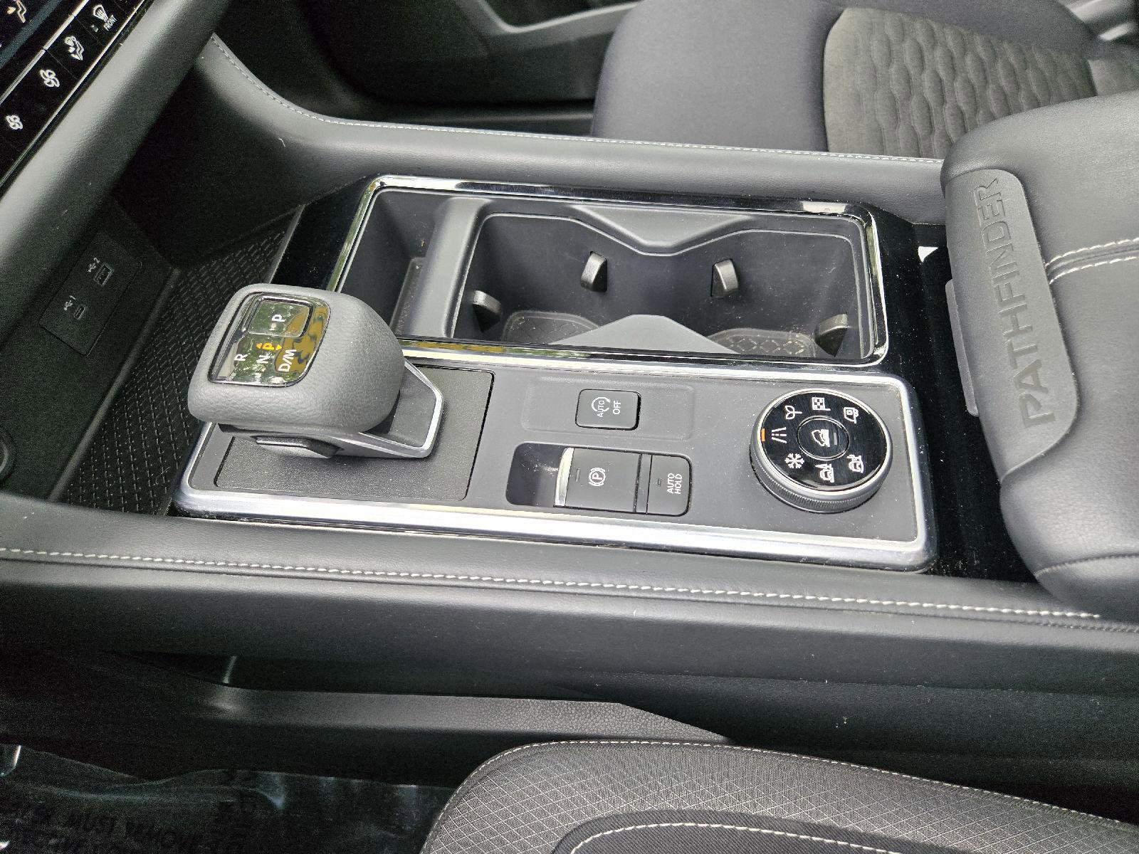 Used 2023 Nissan Pathfinder SV w/ SV Premium Package AWD/4WD image 21