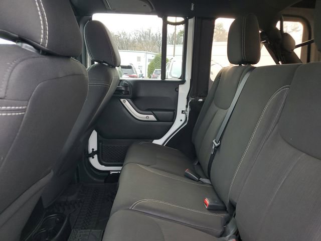 Certified 2017 Jeep Wrangler Unlimited Sahara w/ Connectivity Group image 11