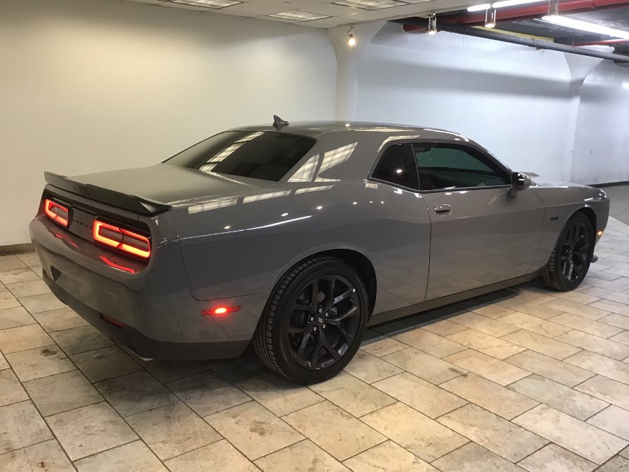 Used 2023 Dodge Challenger R/T w/ Blacktop Package RWD image 8