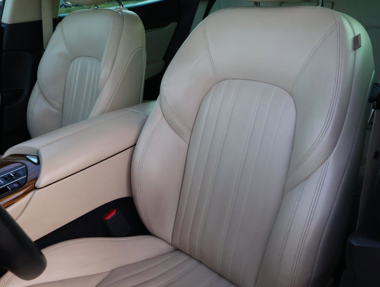 Used 2017 Maserati Levante image 14