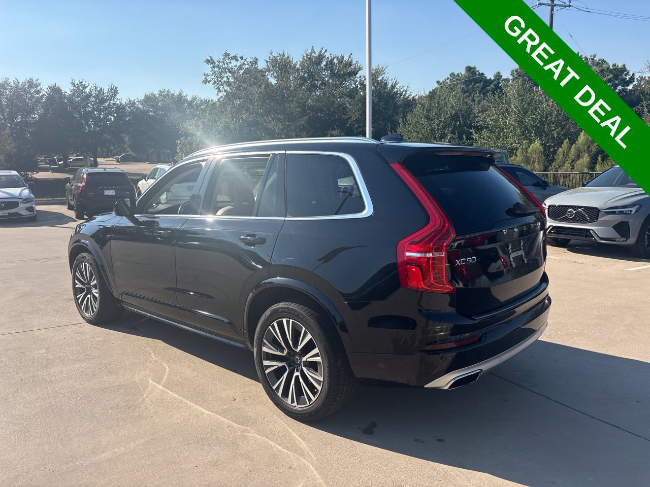Used 2021 Volvo XC90 T6 Momentum w/ Advanced Package AWD/4WD image 8