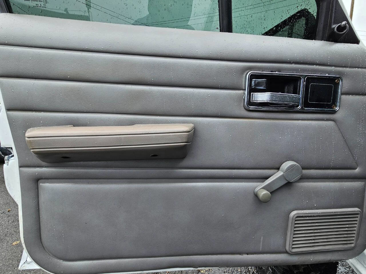 Used 1992 Jeep Comanche 4x4 image 13