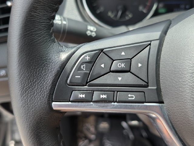 Used 2020 Nissan Rogue SV AWD/4WD image 22
