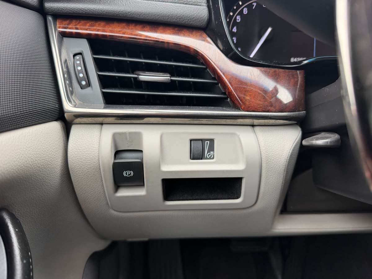 Used 2018 Cadillac CTS Sedan image 27