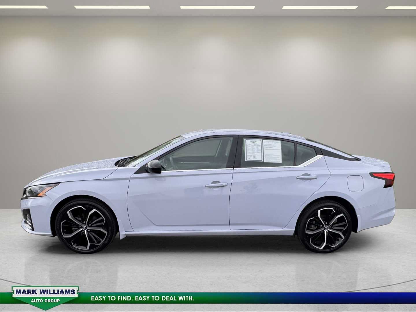Used 2025 Nissan Altima 2.5 SR AWD/4WD image 5