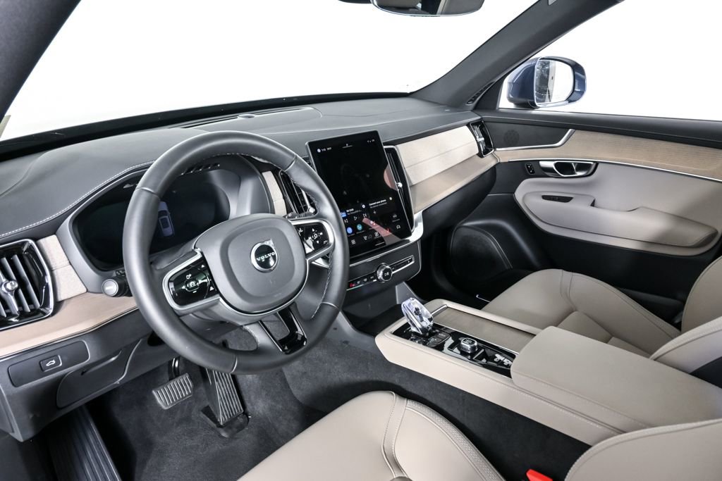 Certified 2025 Volvo XC90 B5 Core w/ Climate Package image 6