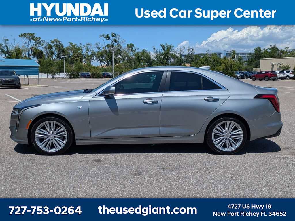 Used 2025 Cadillac CT4 Premium Luxury RWD image 2