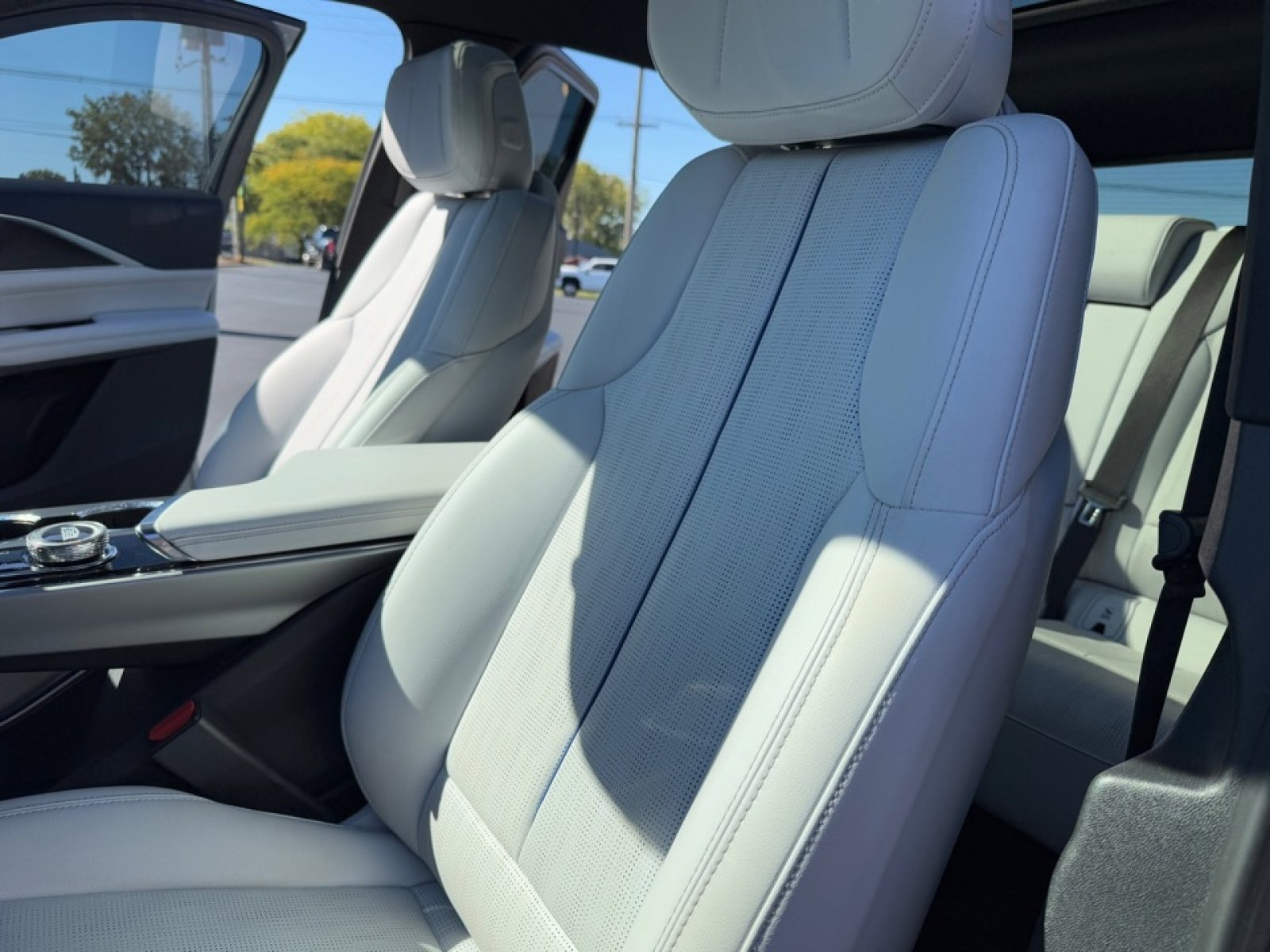 Used 2024 Cadillac Lyriq Luxury w/ LPO, Floor Liner Package image 16