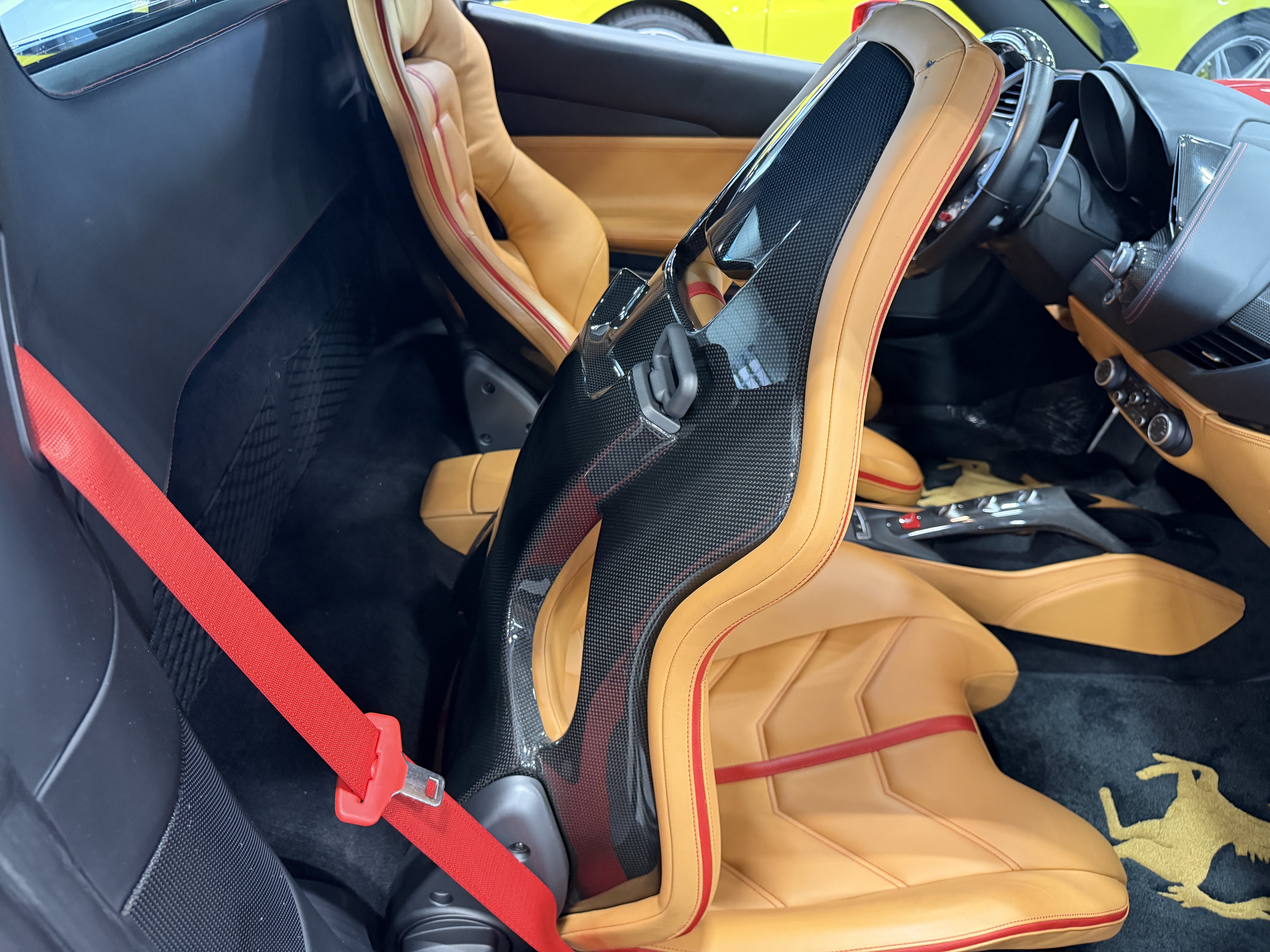 Used 2019 Ferrari 488 Spider RWD image 15