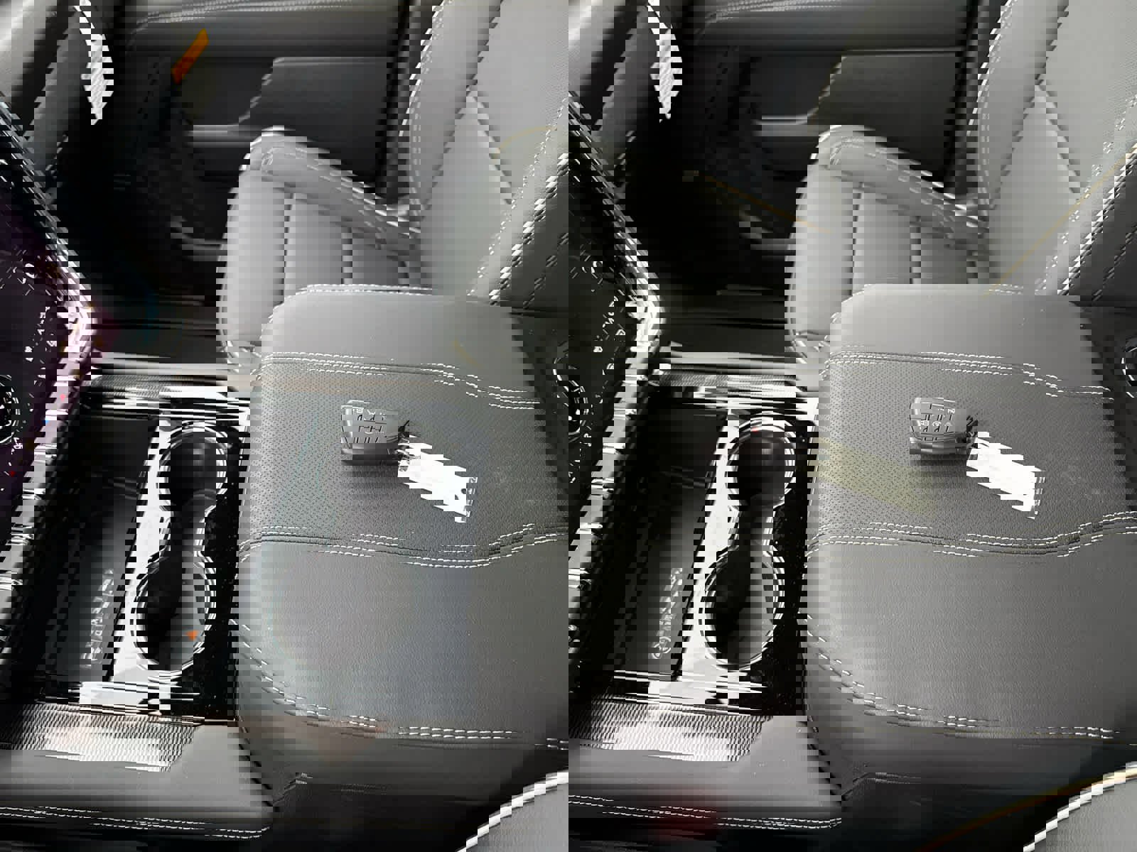 New 2026 GMC Yukon Elevation image 20