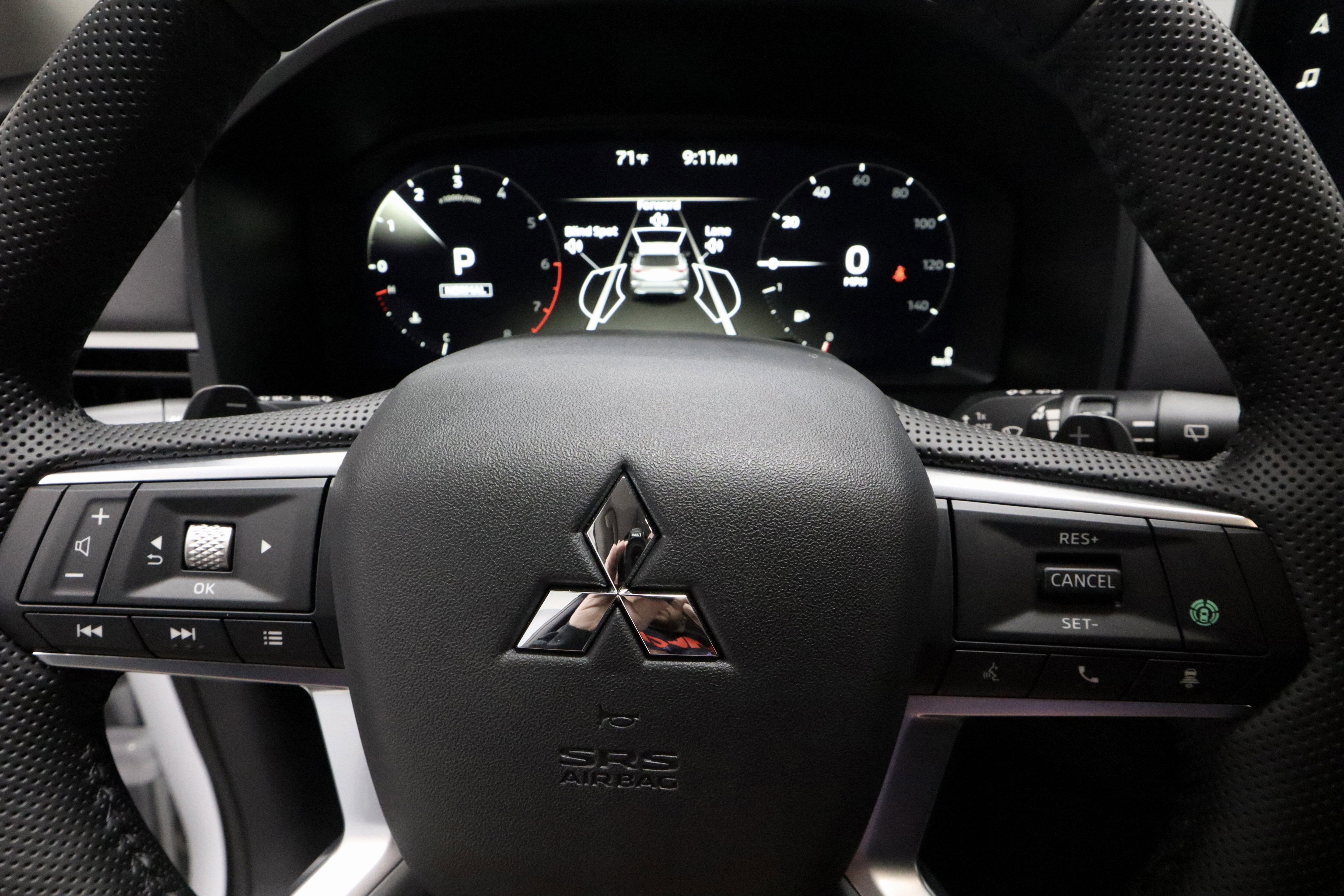 New 2026 Mitsubishi Outlander SE image 21